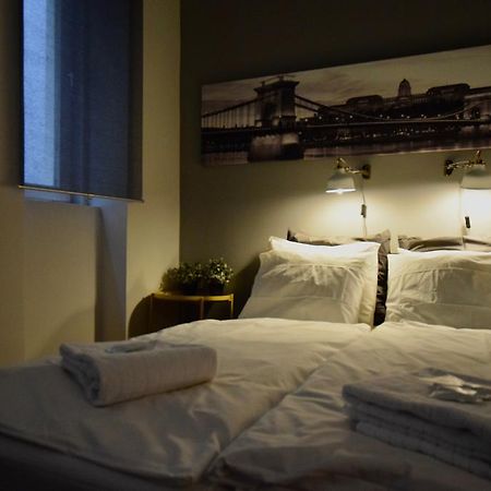 Standard Apartment By Hi5 - Chainbridge Budapest Ngoại thất bức ảnh